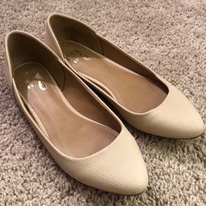 Nude flats
